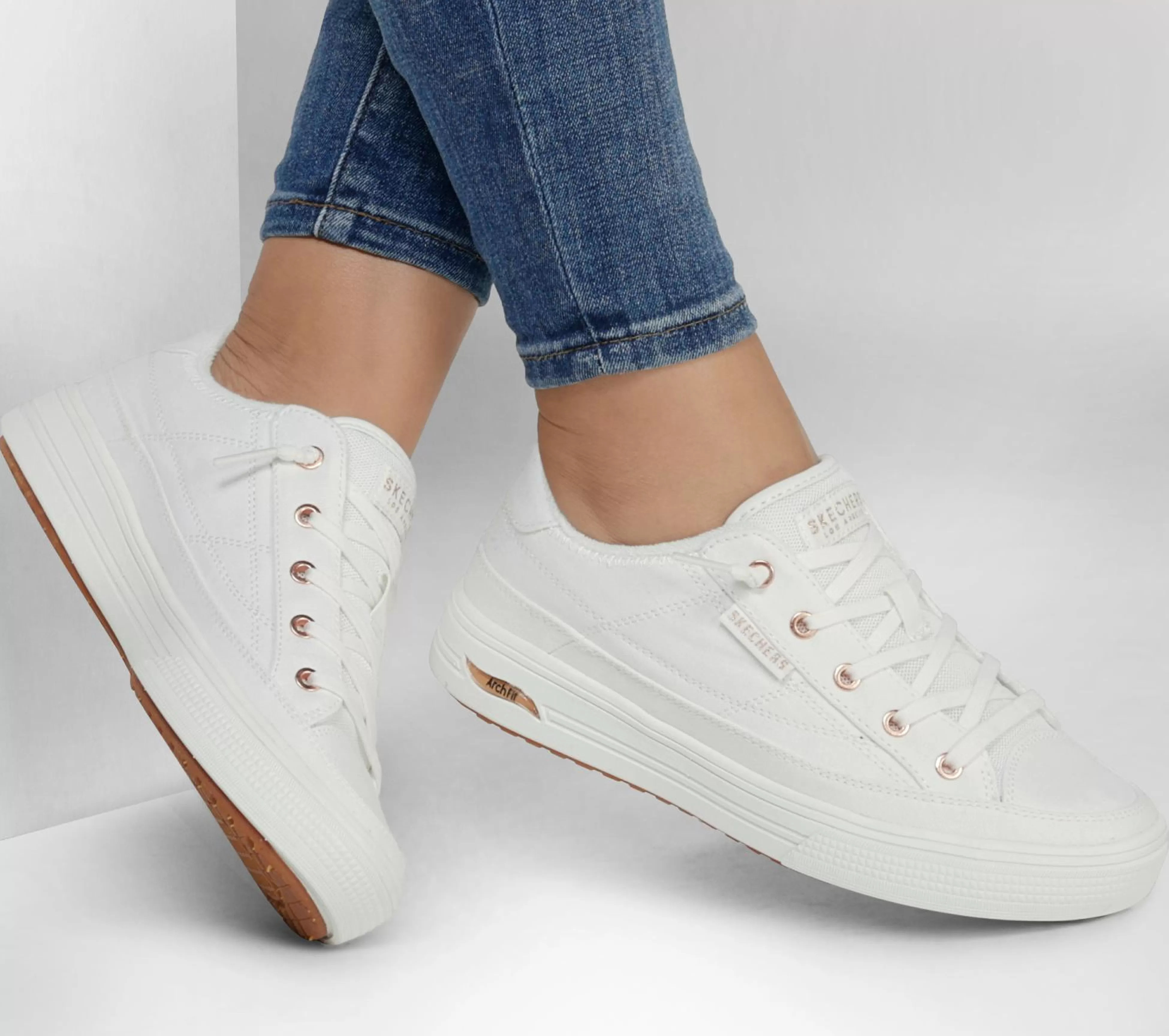 SKECHERS Canvas Schoenen | Instappers^Arch Fit Arcade - Meet Ya There WIT