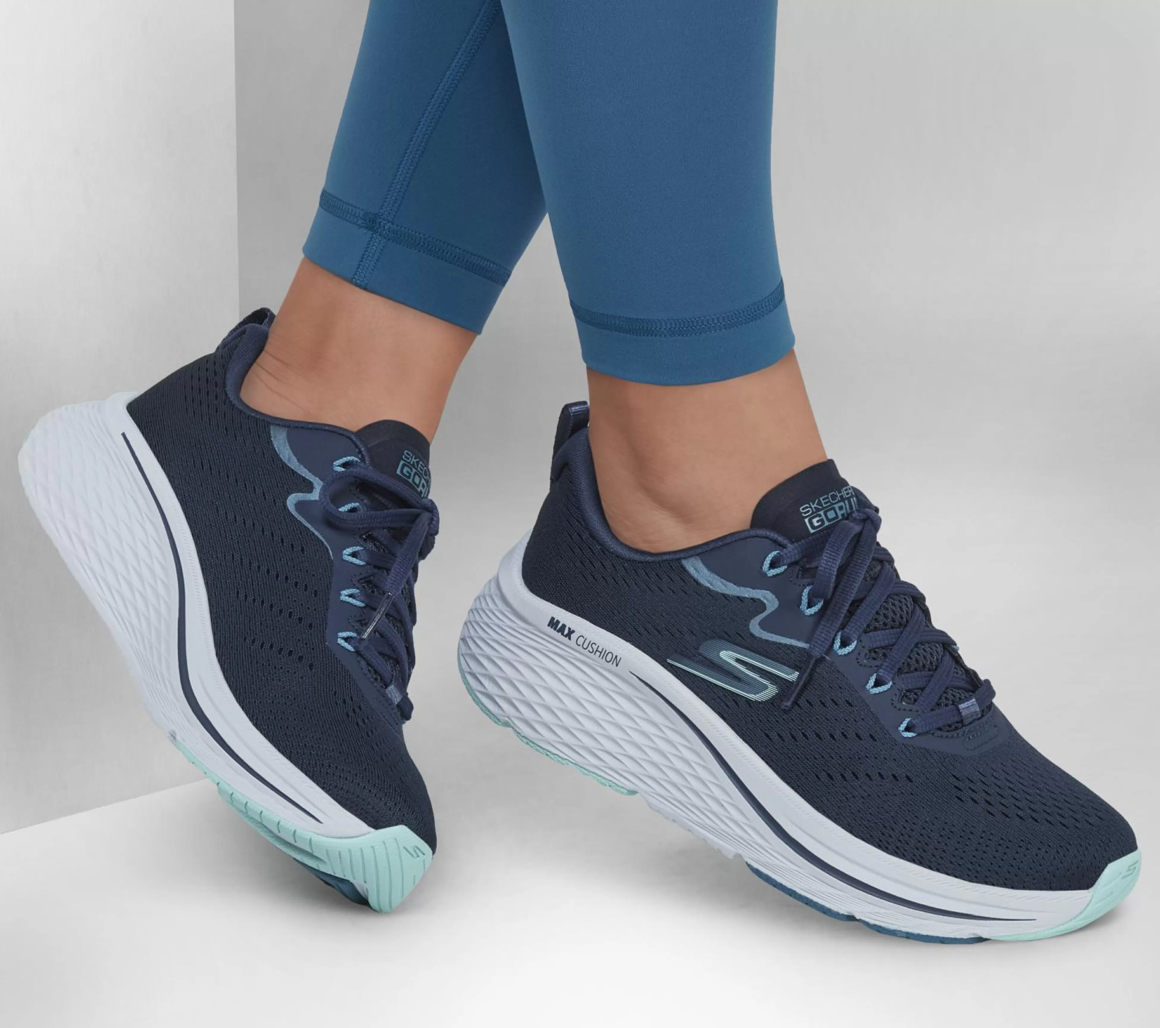 SKECHERS Veterschoenen | Sportieve Sneakers^Max Cushioning Elite 2.0 - Levitate MARINE / BLAUW