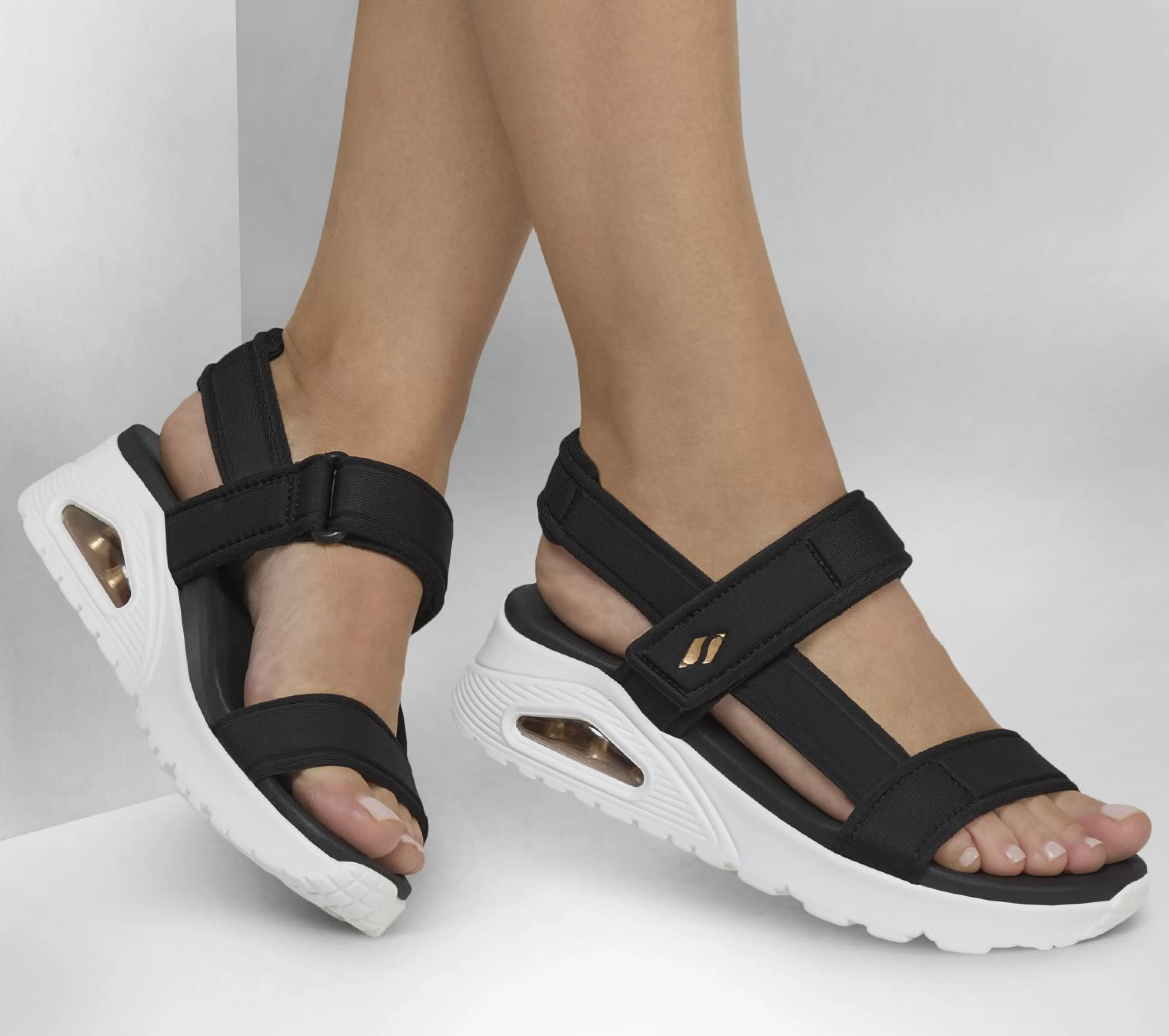 SKECHERS Sleehakken | Sandalen^Uno - Summer Stand2 ZWART